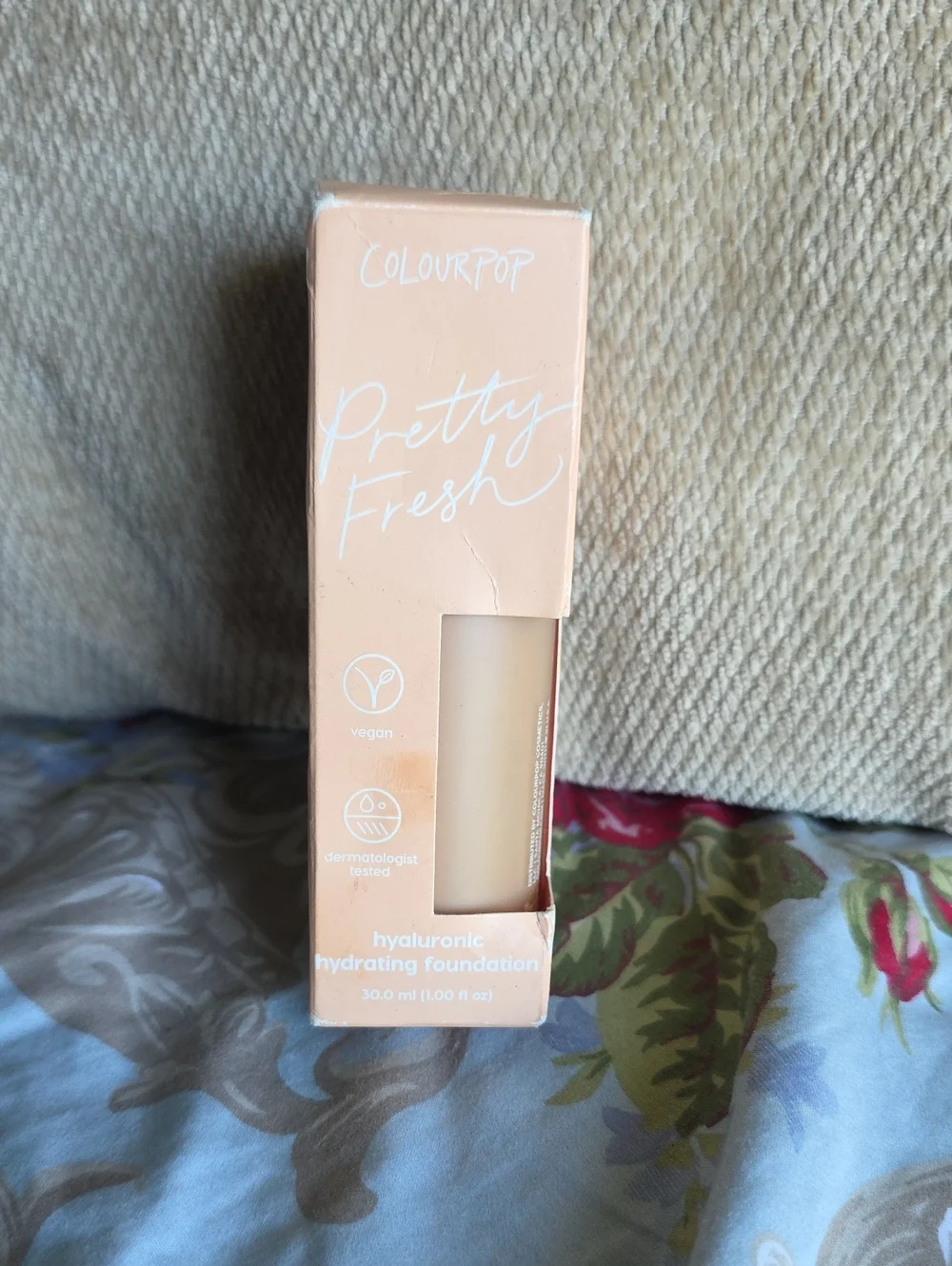 Colourpop Pretty Fresh Hyaluronic Acid Hydrating Foundation